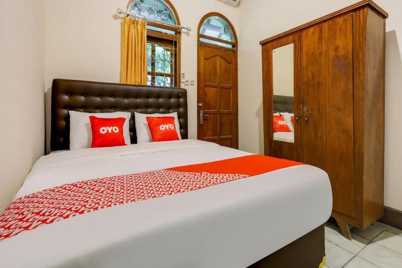 Oyo 90095 Indah Homestay Syariah Kejayan Exterior foto