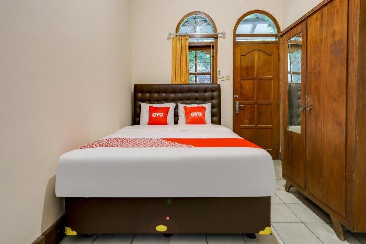 Oyo 90095 Indah Homestay Syariah Kejayan Exterior foto