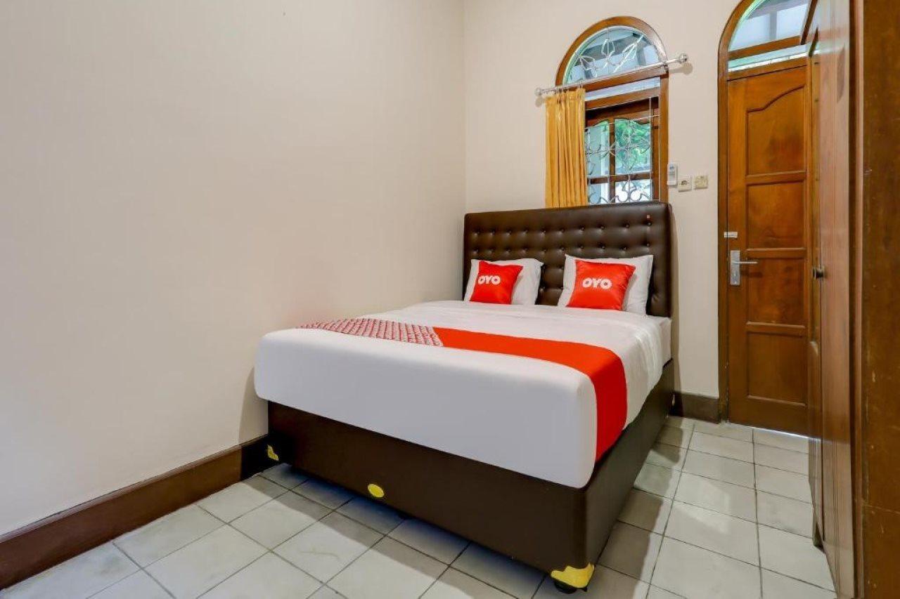 Oyo 90095 Indah Homestay Syariah Kejayan Exterior foto